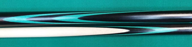 черный граб с изумрудным