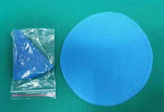 Чистящая многоразовая салфетка со специальной пропиткой d 15 см голубая, круглая